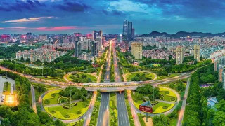 “世界工厂”十年探索，东莞能否翻盘？